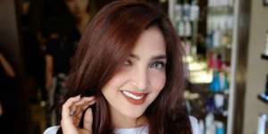 Ashanty Posting Foto Berhijab, Komentar Azriel Jadi Sorotan