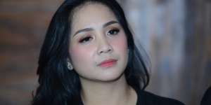 Pakai Kaos Oblong Rp1 Juta, Wajah Nagita Slavina Disorot