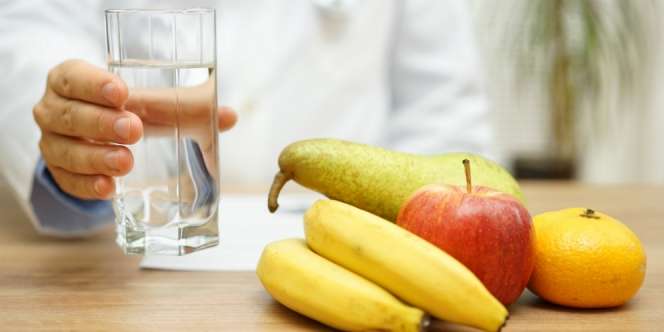 Kebiasaan Rasulullah Usai Makan: Tak Langsung Minum