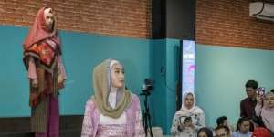 Mengintip Tren Hijab dan Modest Wear di Paris