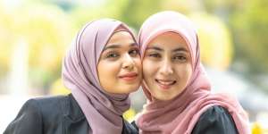 Untuk Kaum Hawa, Lima Amalan Ini Buat Makin Cantik