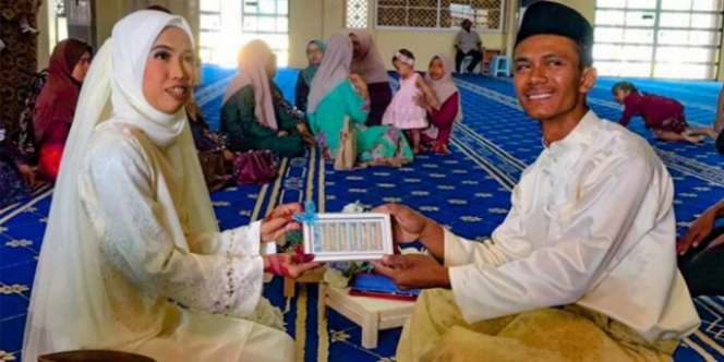 Keteguhan Gadis Lulusan S2 Dicemooh karena Nikahi Sopir Truk