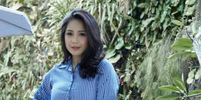 Berpose `Tak Normal`, Ini Dua Foto Langka Nagita Slavina