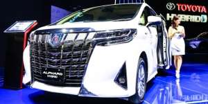 Jarang yang Beli, Mengapa Alphard Hybrid Tak Laku di Indonesia?