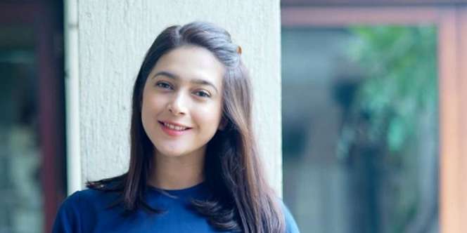 Outfit Maternityshoot Nabila Syakieb Kala Hamil Besar, Aura Kecantikan Memancar