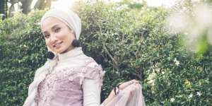 Trik Ciptakan Riasan Party Look untuk Pesta