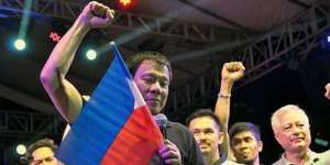 Presiden Duterte Kecelakaan Motor
