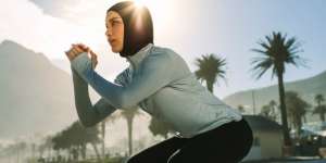 Cara Membentuk Bokong Indah dengan Latihan Squats