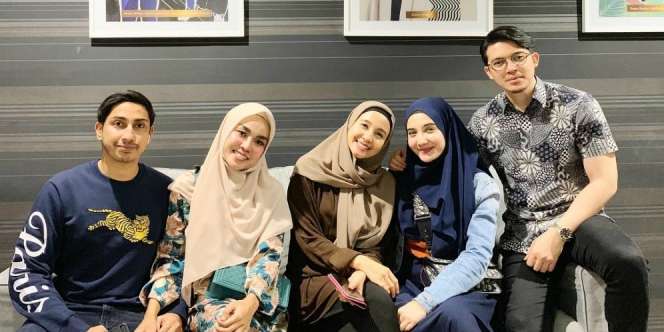 Inikah Awal Keretakan Hubungan Medina Zein dan Keluarga Irwansyah?