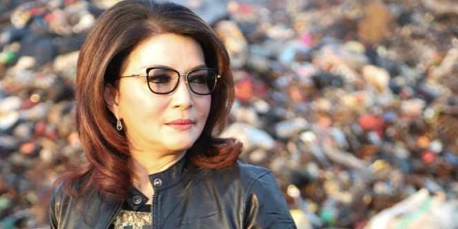 Gaya Glamor Tetty Paruntu, Bupati Minahasa yang Dipanggil Jokowi ke Istana