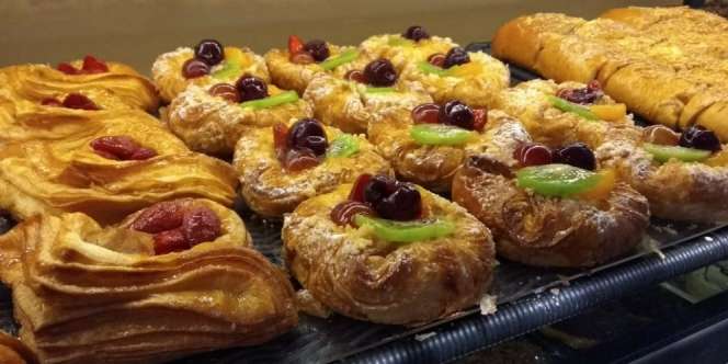 Pilihan Sajian Pastry Nikmat di Hiruk Pikuk Stasiun Kota