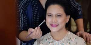 Rahasia Makeup Flawless Iriana Jokowi