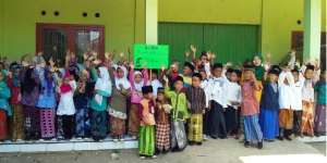 Momen Perayaan Hari Santri di Sekolah