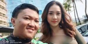 Anya Geraldine Naik Ojek Online: 'Abangnya Menang Banyak!'