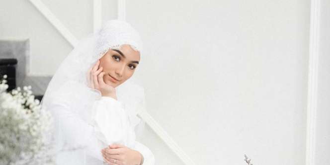 Penampilan Menawan Citra Kirana dan Rezky Adhitya dalam Foto Prewedding