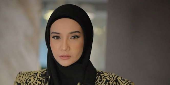 Zaskia Sungkar Tulis Curhat 'Menangis', Netizen Malah...