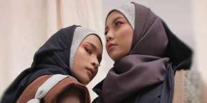 Bara Sarira, Fashion Hijab yang Sadar Kesehatan Tulang Belakang