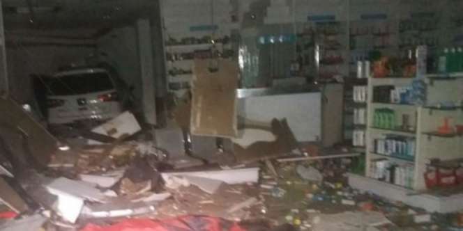 Mobil Tabrak Apotek di Senopati, Satpam Tewas
