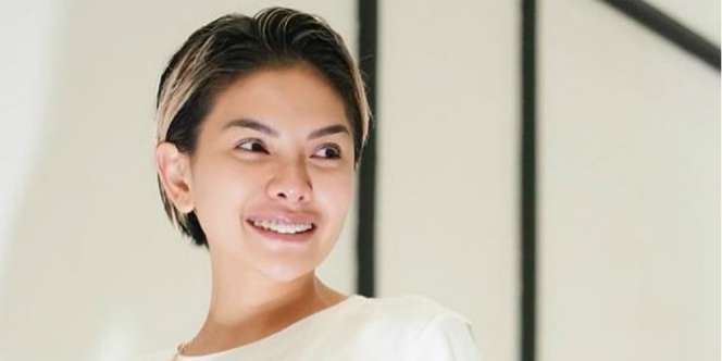 Geger Foto Nikita Mirzani Saat Liburan