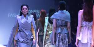 Padu Padan Busana untuk Tampil Elegan dan Berkelas