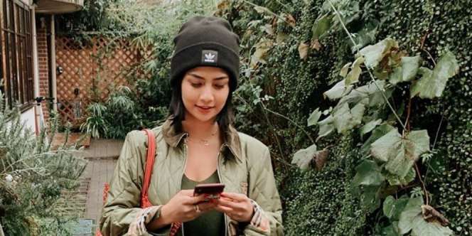 Traveling ke Jepang, Vanessa Angel Tenteng Tas Harga Puluhan Juta