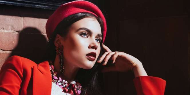 Tampil Romantis dengan Gaya Makeup Parissian Look