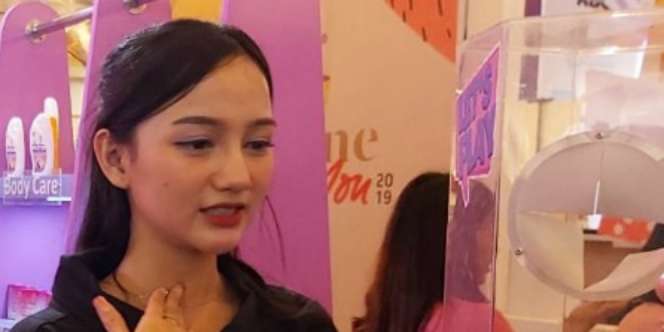 Pilihan Makeup Saat Traveling ala Nanda Arsyinta