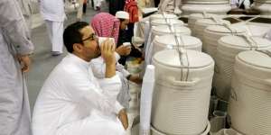 Bolehkah Air Zamzam Dipakai Bersuci?