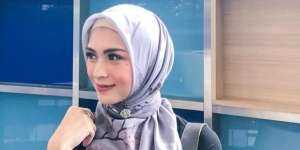 Saat Donita Tak Pede dengan Makeup Arabian Look