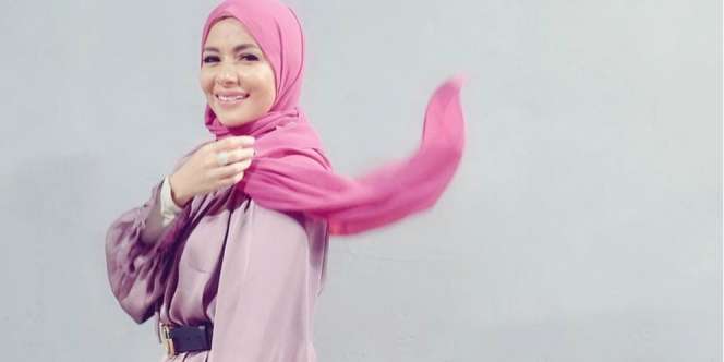 Bak ABG, Meisya Siregar Tampil Serba Pink