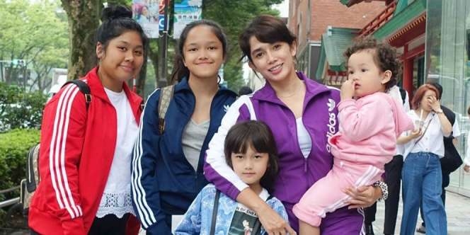 Sayang Anak, Ussy Sulistyawati Rela Batal Liburan ke Amerika