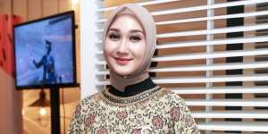 Foto Wajah Bahagia Dian Pelangi Usai Menikah