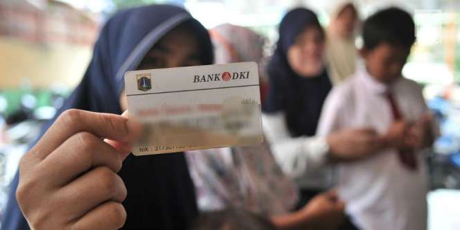 Orang Tua 20 Ribu Siswa Pemegang KJP Terindikasi Punya Mobil