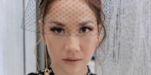 BCL Dibuat Nangis Oleh Penggemarnya, Mengapa?