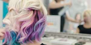 Tren Rambut 2020: Teknik Inner Color Sampai Undercut