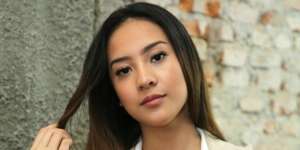 Busana Santai Akhir Pekan Anya Geraldine Bikin Riuh