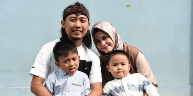 Foto Wajah Cantik Istri Baru Ade Jigo yang Berprofesi Model