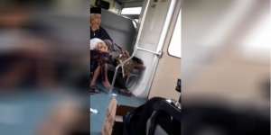 Viral Kakek-Nenek Mesra di Bangku Kereta: Menua Bersama