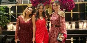 Bak Charlie's Angels, Gaya Kompak Luna, Ayu Dewi dan Nia Ramadhani Bergaun Merah