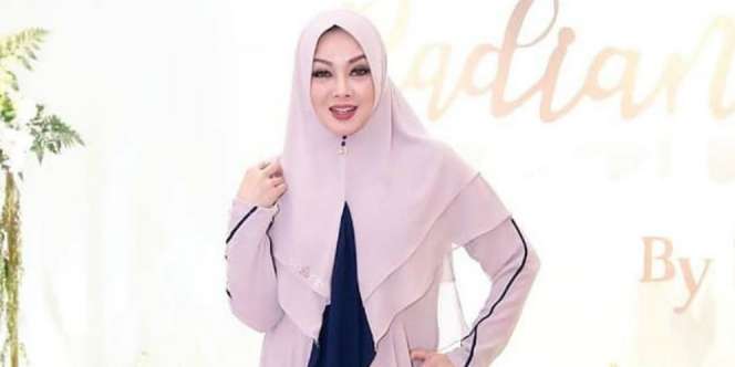 Tips Terry Putri Cegah Kerontokan Rambut Setelah Berhijab