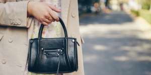 Tren Tas 2020: Mini Bags dan Metallic