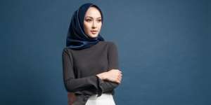 5 Tips Tampil Glowing dan Elegan Saat Cuaca Dingin