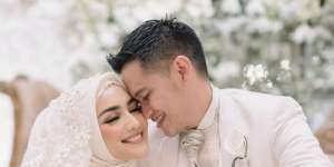 Video Honeymoon Citra Kirana dan Rezky Aditya Berbaju Couple Bikin Baper