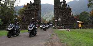 Keliling Bali dengan Skutik Elegan