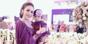 Momong Anak, Momo Geisha Pakai 'Daster' Rp14 Juta