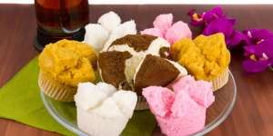 4 Cara Membuat Bolu Kukus Pelangi Sederhana dan Mekar Sempurna