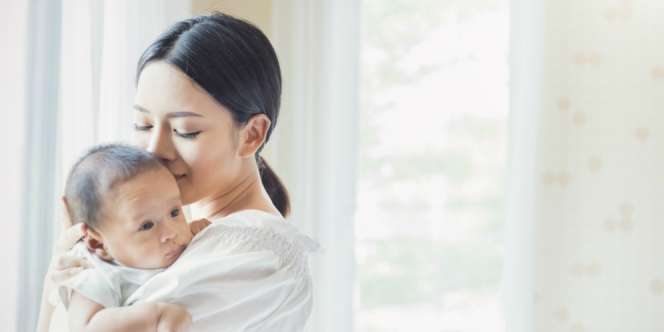 Tips Merawat Kulit Bayi yang Berisiko Eksim