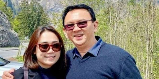 Hadiri Makan Malam dengan Ahok, Sandal Teplek Puput Jadi Sorotan