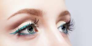 5 Tips Membuat Cream Eyeshadow Lebih Tahan Lama