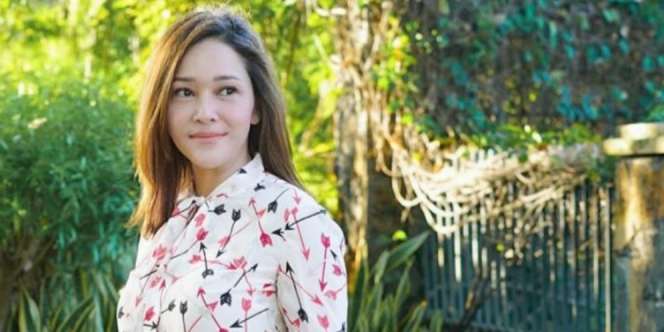 Pamer Mirror Selfie, Harga Outfit Maia Estianty Capai Ratusan Juta